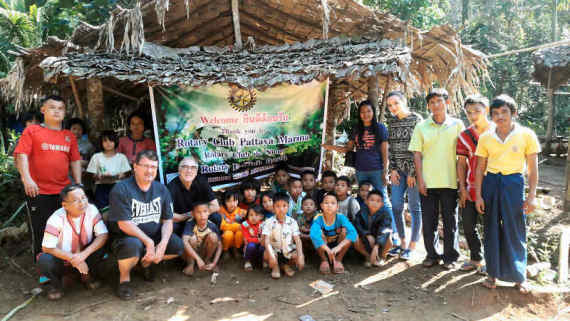 Inauguration du système de filtrage de l'eau du village de Kree Kee