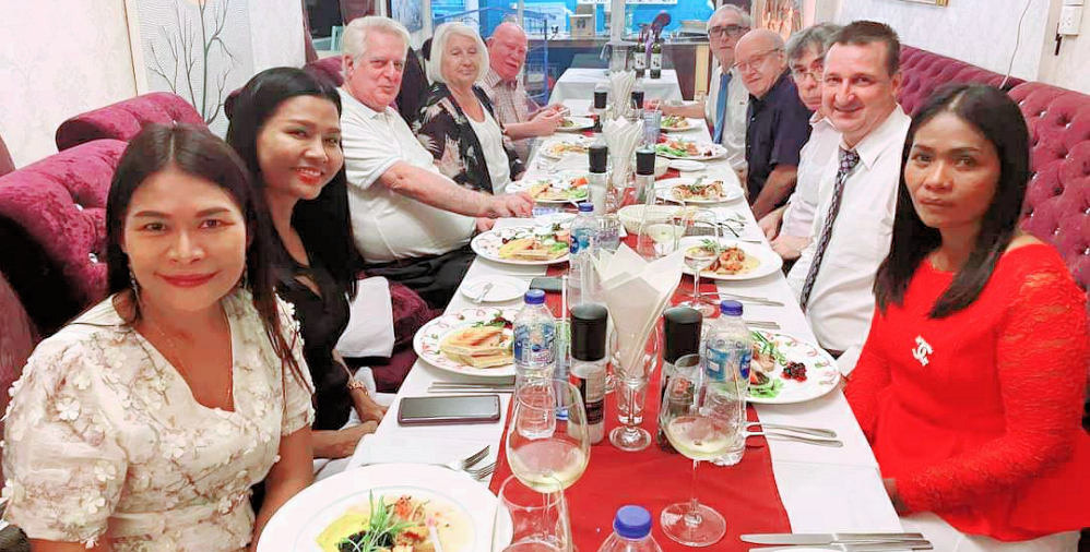 Rotary Pattaya Marina Intronisation Eric