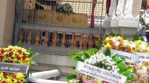 Cérémonie au Wat Chaimongkol
